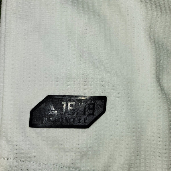 Modric Real Madrid 2018 2019 Home UEFA CLIMACHILL PLAYER ISSUE Jersey Shirt S SKU# DQ0869 foreversoccerjerseys