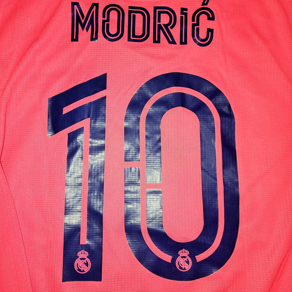 real madrid pink jersey