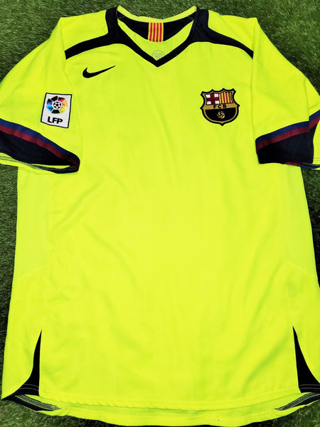 Ronaldinho Barcelona 2005 2006 Away Soccer Jersey Shirt M SKU# S6DHA 195971 Nike