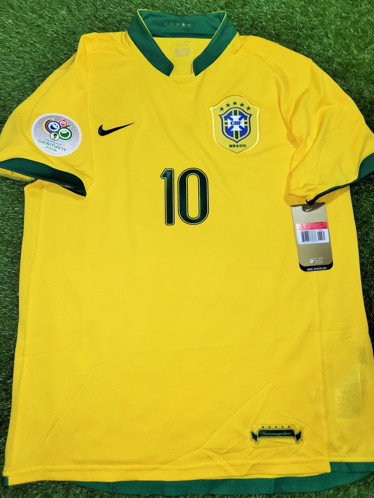 Ronaldinho Brazil 2006 World Cup Home Soccer Jersey Shirt Camiseta BNW ronaldinho-brazil-2006-world-cup-home-soccer-jersey-shirt-camiseta-bnw