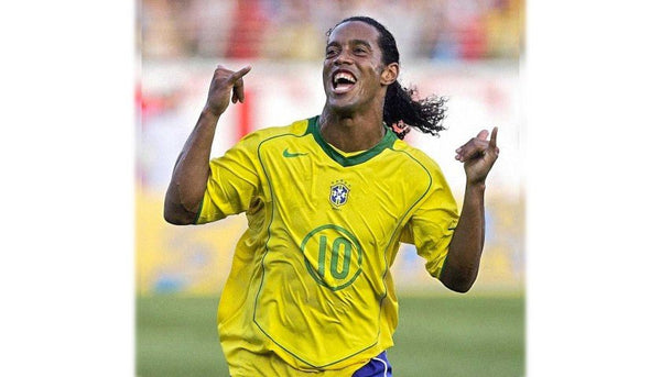 Ronaldinho Nike Brazil 2004 Home Jersey Shirt Camiseta L SKU# 116603 foreversoccerjerseys