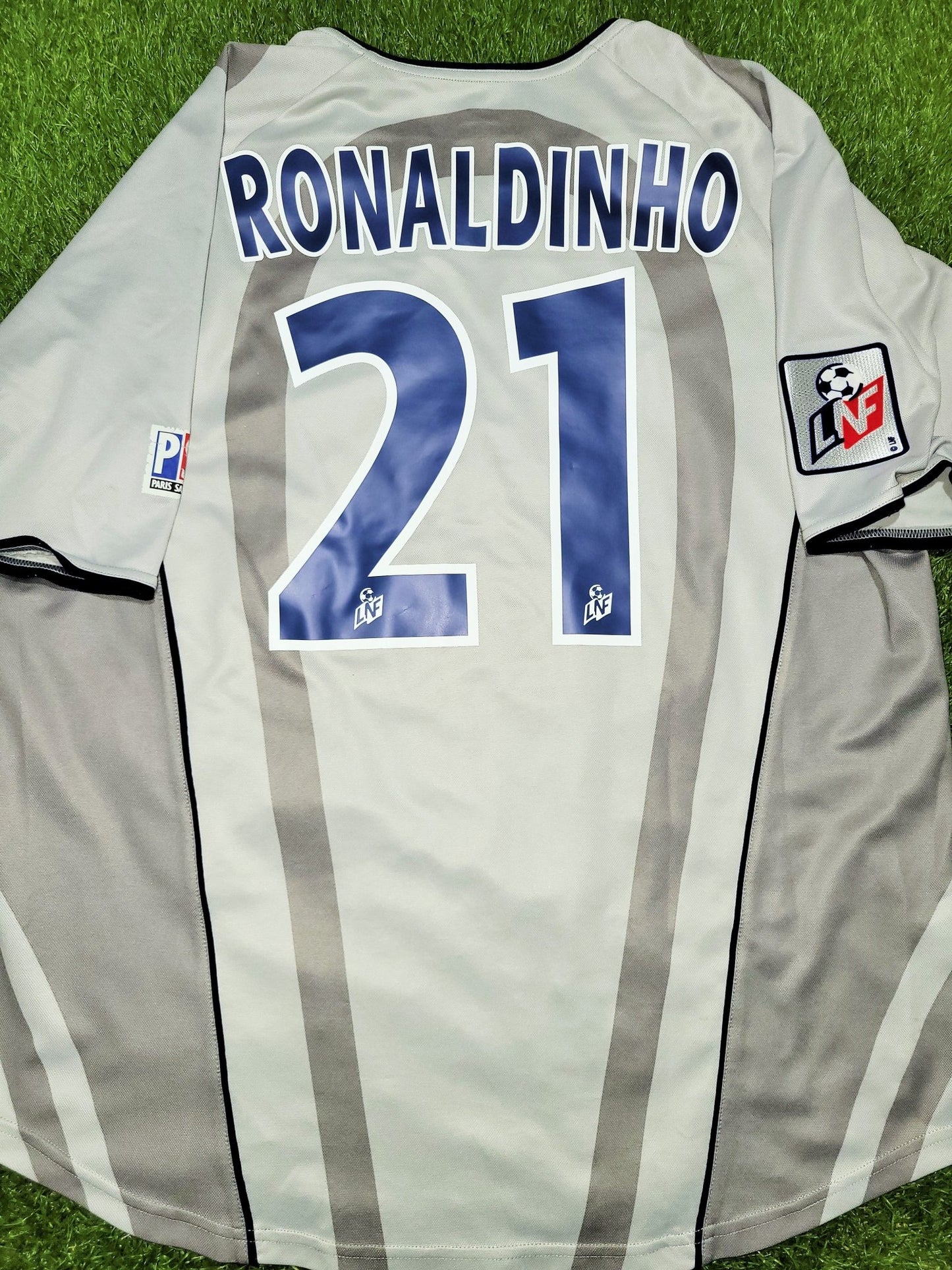 Ronaldinho PSG Paris Saint Germain 2001 2002 DEBUT SEASON Away Soccer Jersey Shirt XL Nike