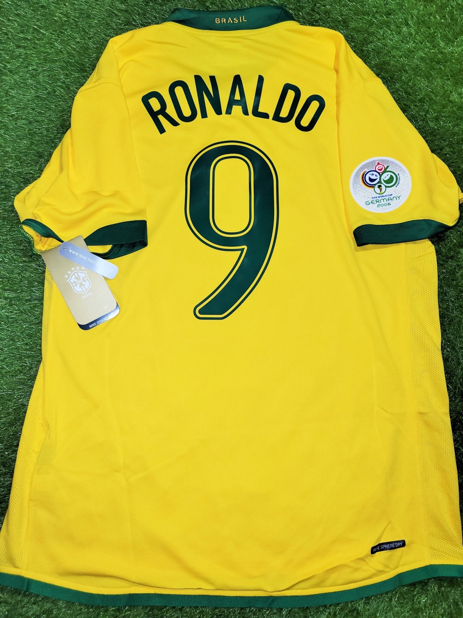 Ronaldo Brazil 2006 World Cup Home Soccer Jersey Shirt Camiseta BNWT L SKU# 103889 Nike