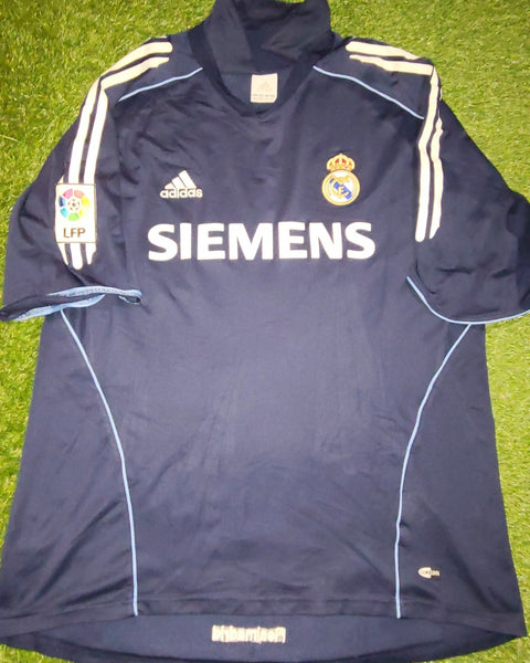 Ronaldo Real Madrid 2005 2006 Away Navy Jersey Shirt Camiseta L SKU# 109856 AP5002 foreversoccerjerseys