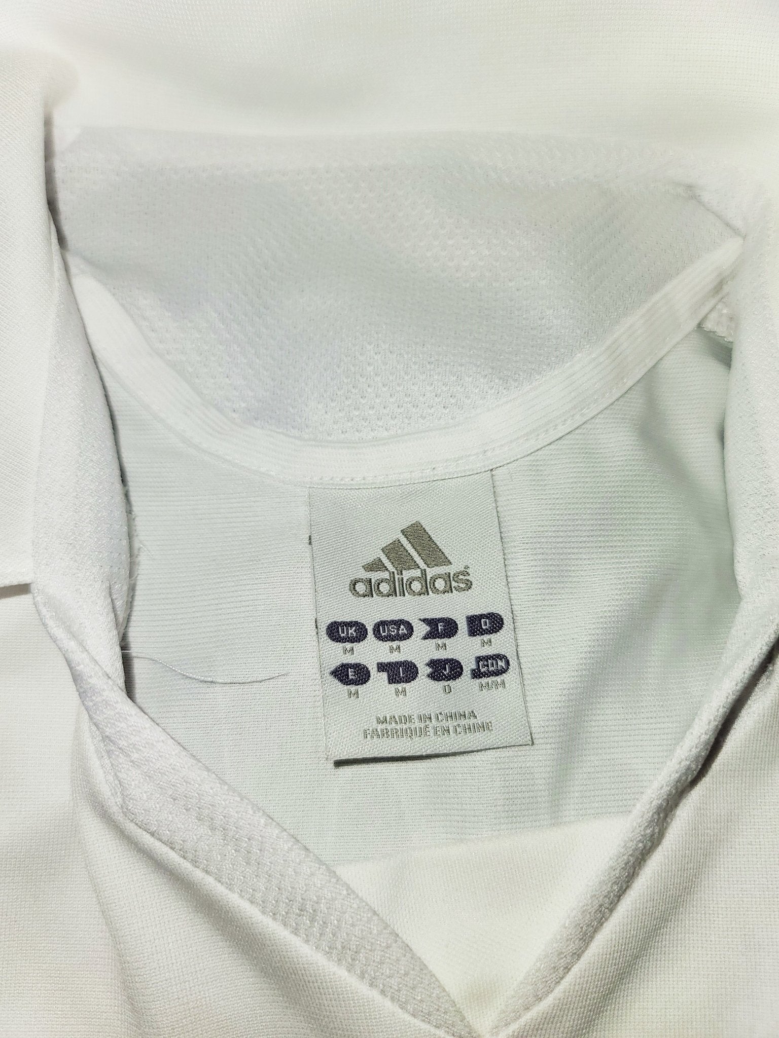 Ronaldo Real Madrid 2005 2006 Jersey Shirt Camiseta M SKU# 109879 APU002 foreversoccerjerseys