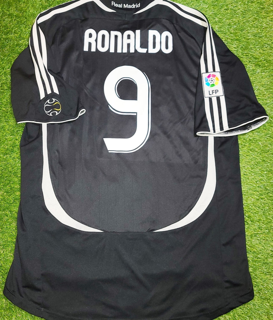 US$ 19.00 - 2006-2007 RMA Black Retro Soccer Jersey - m.