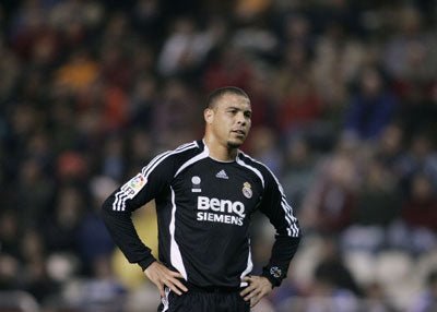 Ronaldo Real Madrid 2006 2007 Black Away Soccer Jersey Shirt L SKU# 060819 APU002 Adidas